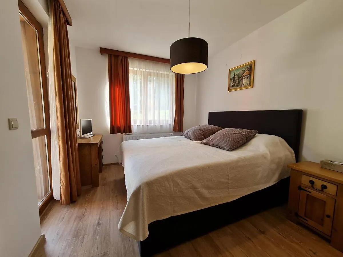 Pirin Golf Apartment Home With Private Garden Bansko