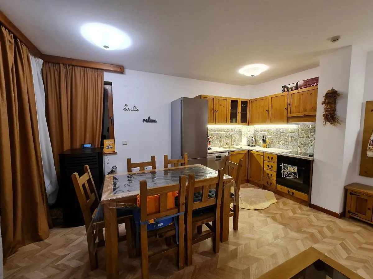 Pirin Golf Apartment Home With Private Garden Bansko