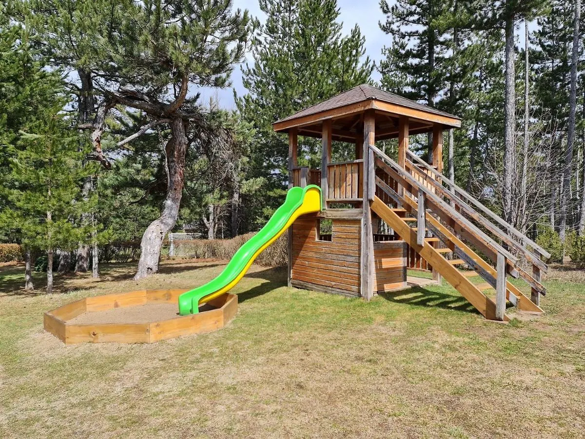 Pirin Golf Apartment Home With Private Garden Bansko